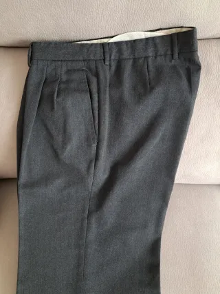 Pantalón de vestir gris caballero