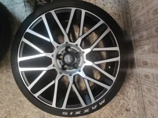 Llantas 18 5x100 con Neumáticos
