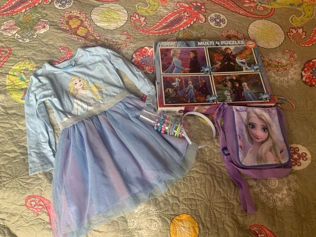 Lote Frozen: Vestido, Bolso, Diadema y Puzzles