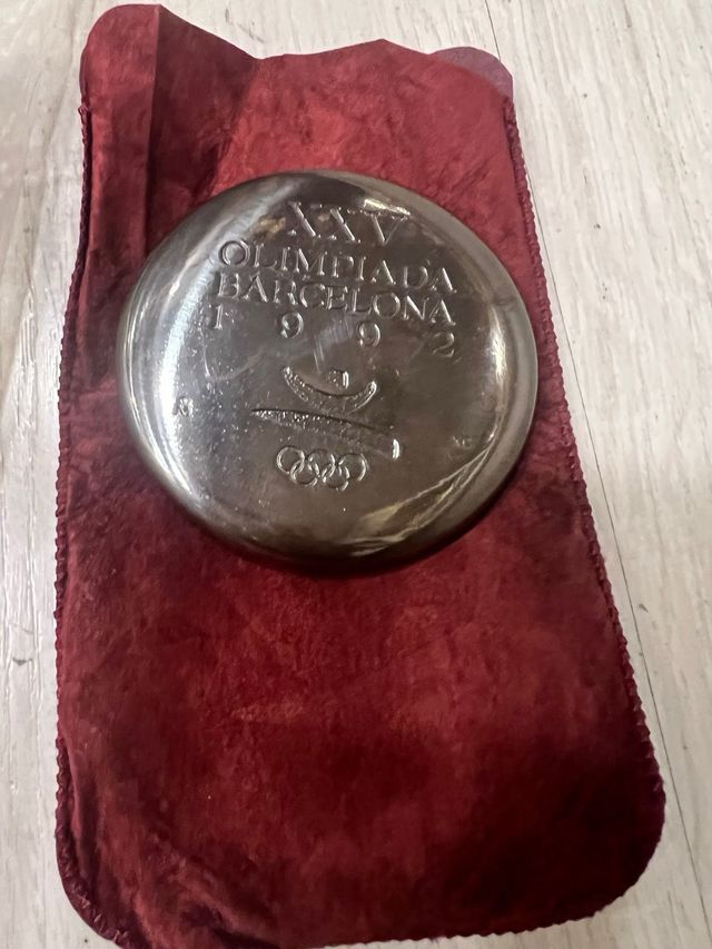 Medalla Olímpica y Bandera