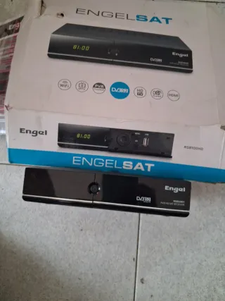 Receptor Satélite Engel RS8100HD