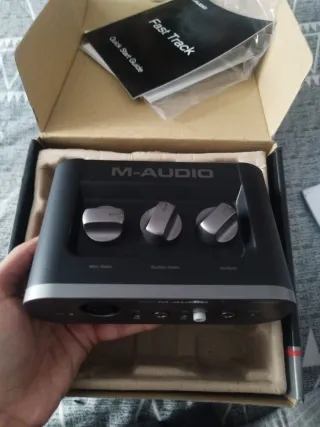 M-Audio Fast Track Interfaz Audio PC/Mac Guitarra