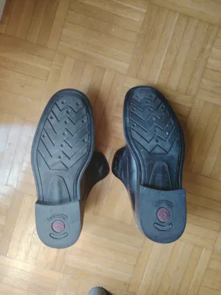 Zapatos de piel Dustin negros