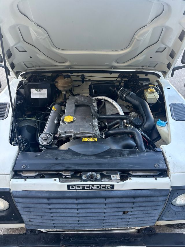 Land Rover Defender 2002