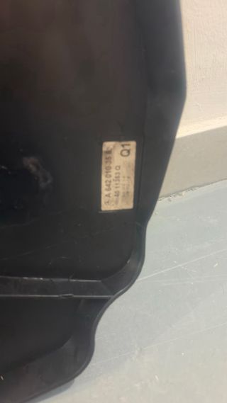 Tapa cubierta motor Mercedes CLS W218 V6 3.0 cdi.