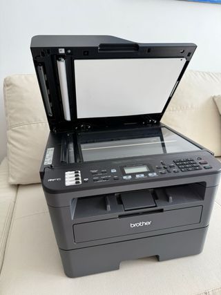 Impresora láser Brother 4 funciones (WiFi) L2710DW
