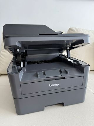 Impresora láser Brother 4 funciones (WiFi) L2710DW