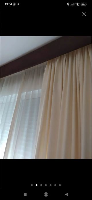 Dos patas de cortina beige