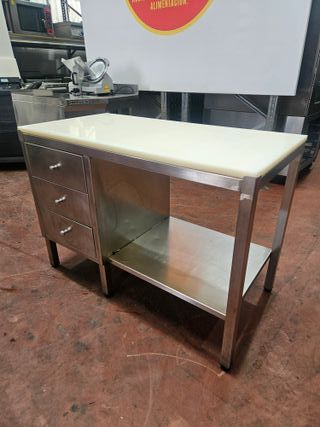 Mesa acero inoxidable con fibra y cajones