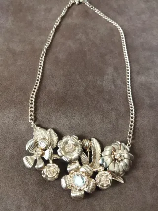 Collana donna fiori dorati e strass
