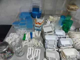 Bebederos, nidos, pasteros, bañeras para aves