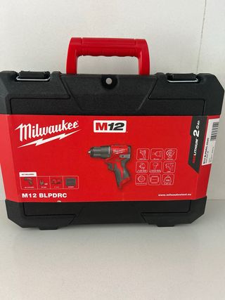 Milwaukee M12 Taladro Percutor Brushless Pack