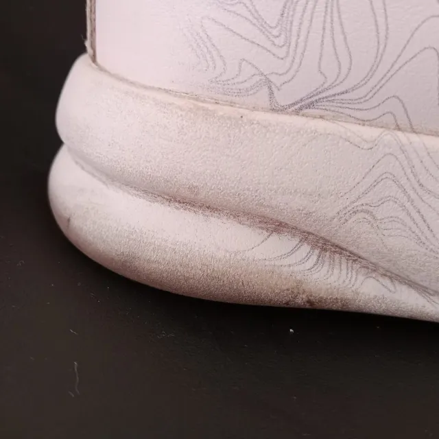 Zapatillas Zara blancas estilo rapero