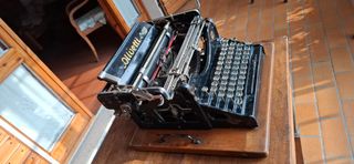 Macchina da scrivere Olivetti M 20