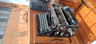 Macchina da scrivere Olivetti M 20