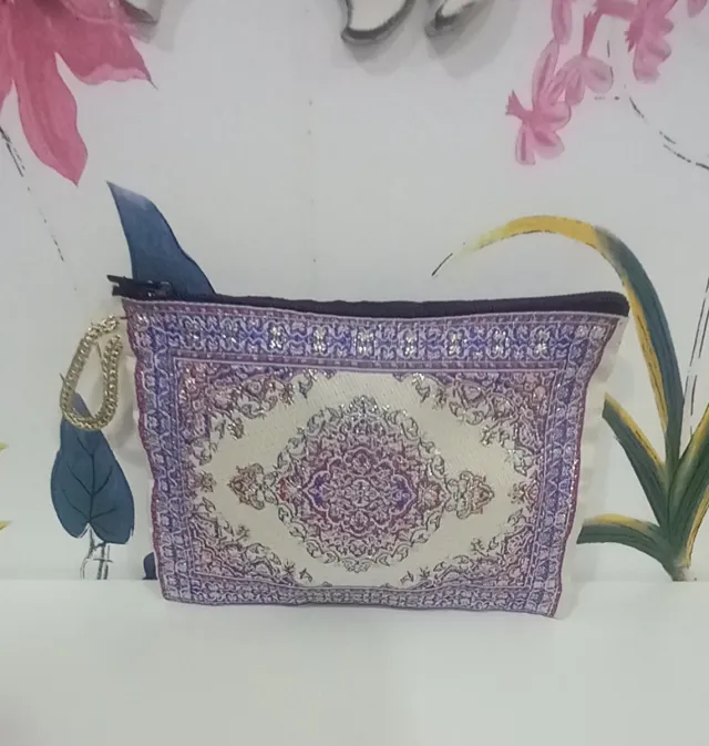 Monedero con diseño de alfombra