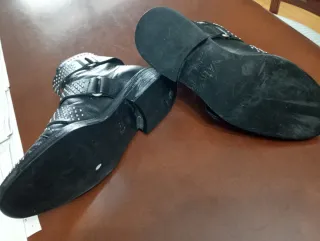 Botines Zara tachas y hebillas