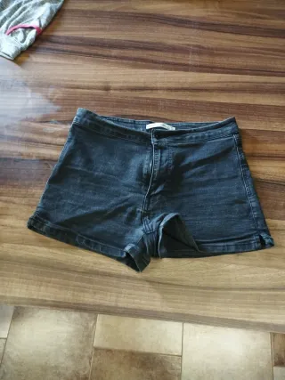 Pantalón corto vaquero negro