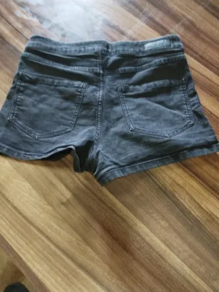 Pantalón corto vaquero negro