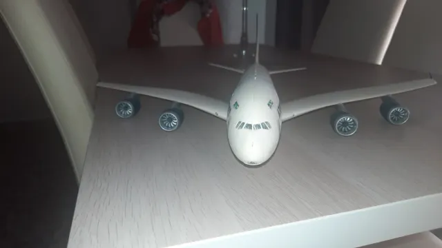 Maqueta Airbus A380 Escala