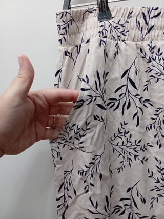Pantalón estampado floral