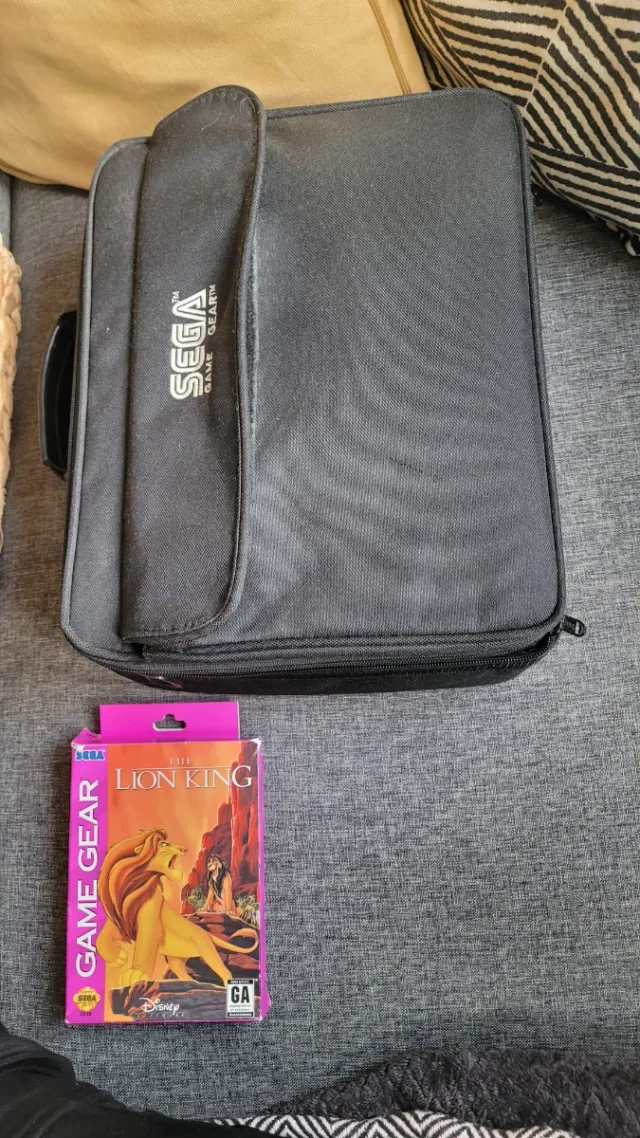 Lote Sega Game Gear + Juegos y manuales + maletín