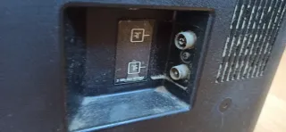 Televisión Sony 32 Negra y Plateada