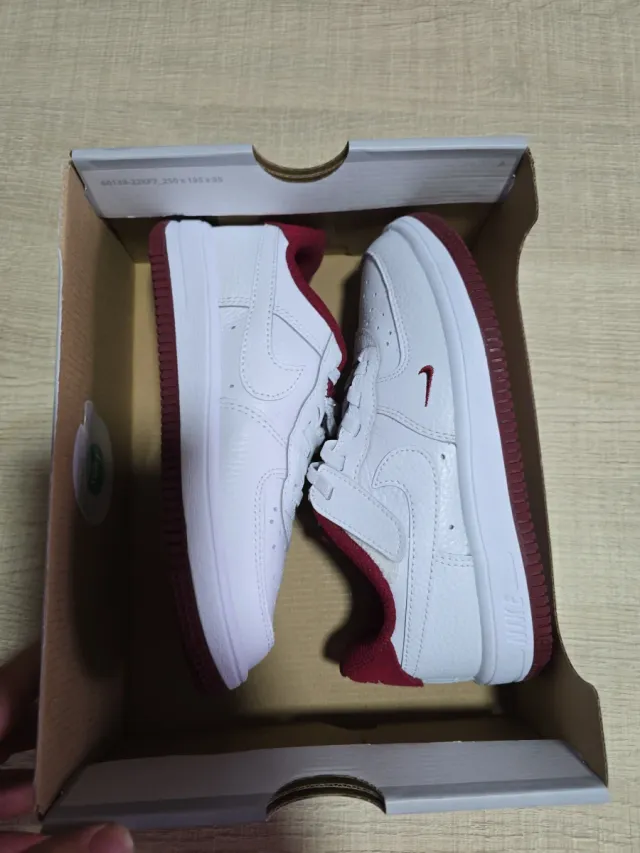 Nike Air Force 1 Low EasyOn LV8 3