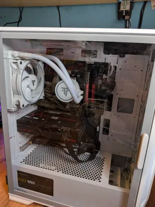 Ordenador Gaming AMD R X 6600 8GB