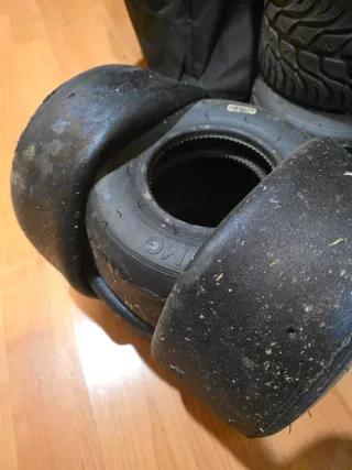 Juego Neumáticos Kart MG