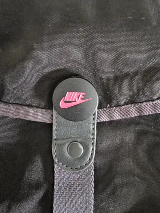 Bolsa Nike Negra y Gris 42 cm. ancho 39 cm.alto