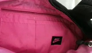 Bolsa Nike Negra y Gris 42 cm. ancho 39 cm.alto