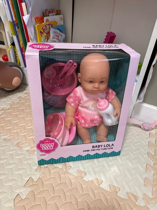 Muñeca Baby Lola con accesorios