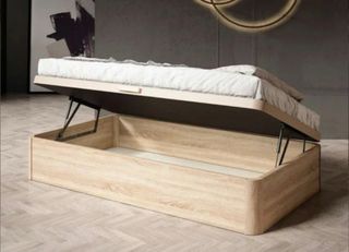 Letto abbattibile in legno e metallo