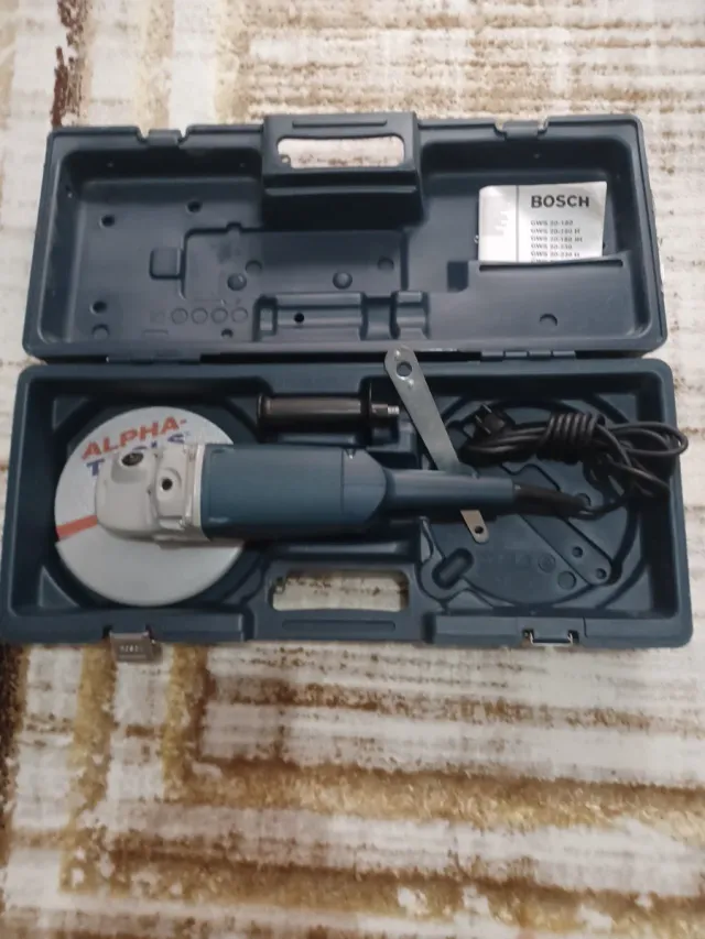 Radial Bosch GWS 20-180 con caja