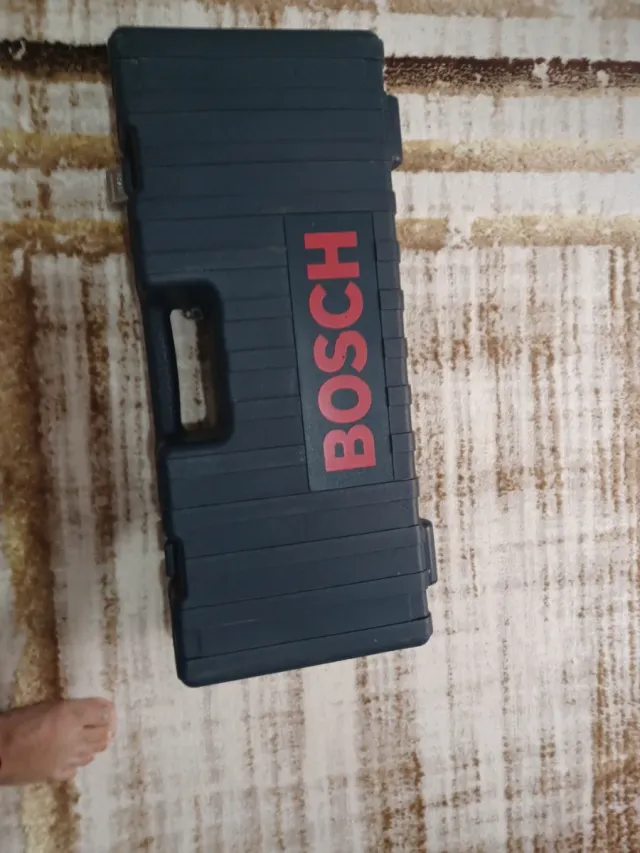 Radial Bosch GWS 20-180 con caja