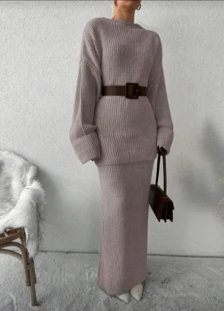 Jersey y falda de lana