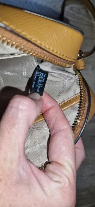 Bolso bandolera Michael Kors marrón y dorado