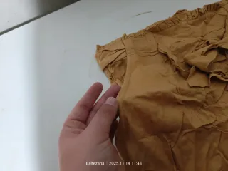 Shorts de tela con cinturón