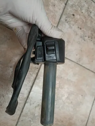 Puño Acelerador con Mando Luces Aprilia RS 50
