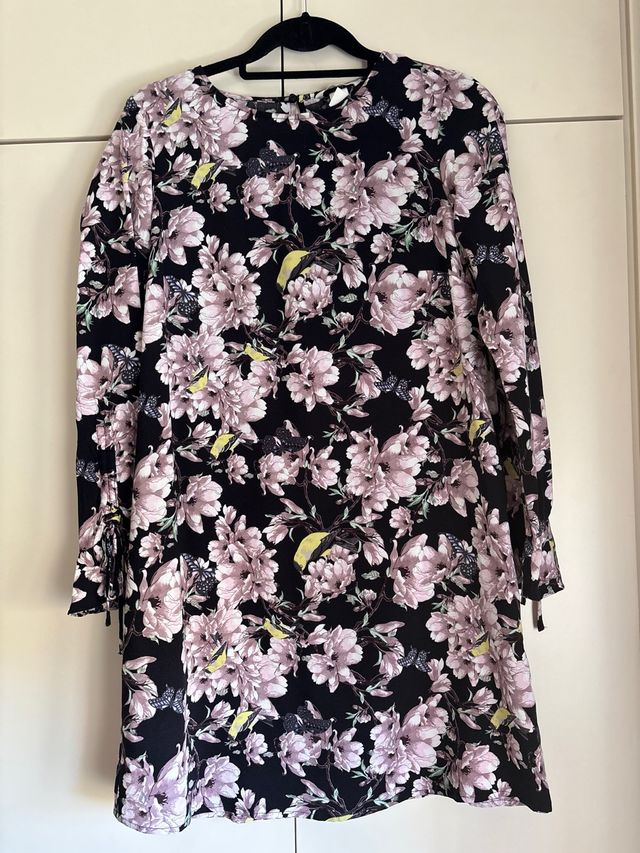 Vestido estampado flores negro y rosa