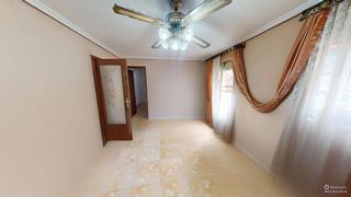 Piso en venta en Virgen del Remedio en Alicante