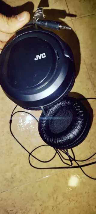 Cascos JVC grandes negros