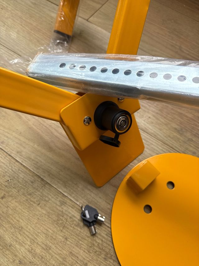 Blocco antifurto per auto/roulotte