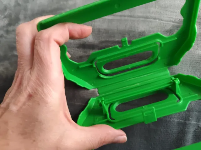 Pinza raccogli escrementi cane