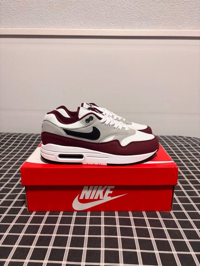 Nike Air Max 1 granate y Blanco