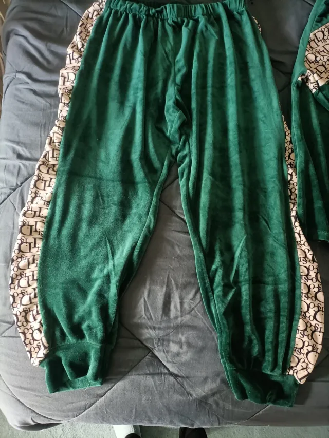 Pijama mujer verde con estampado