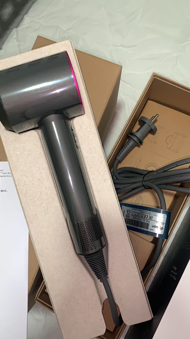 Secador Dyson Supersonic HD08
