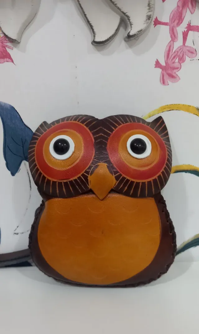Monedero de cuero de búho