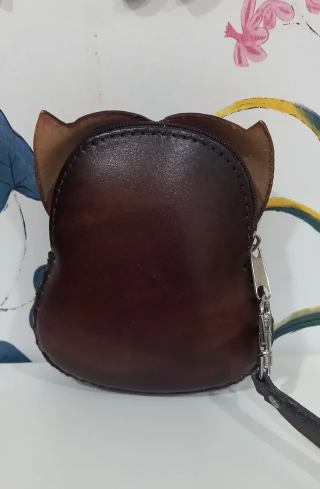 Monedero de cuero de búho